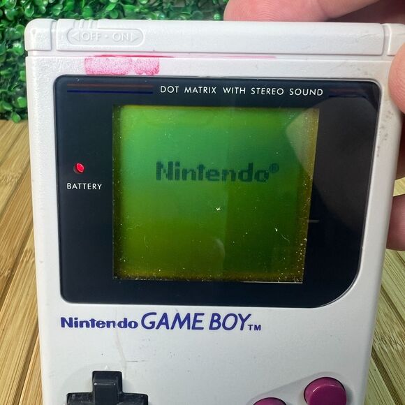 Nintendo GameBoy DMG-01 Handheld Console With Madden 95 Game New Screen Cover - Picture 9 of 11